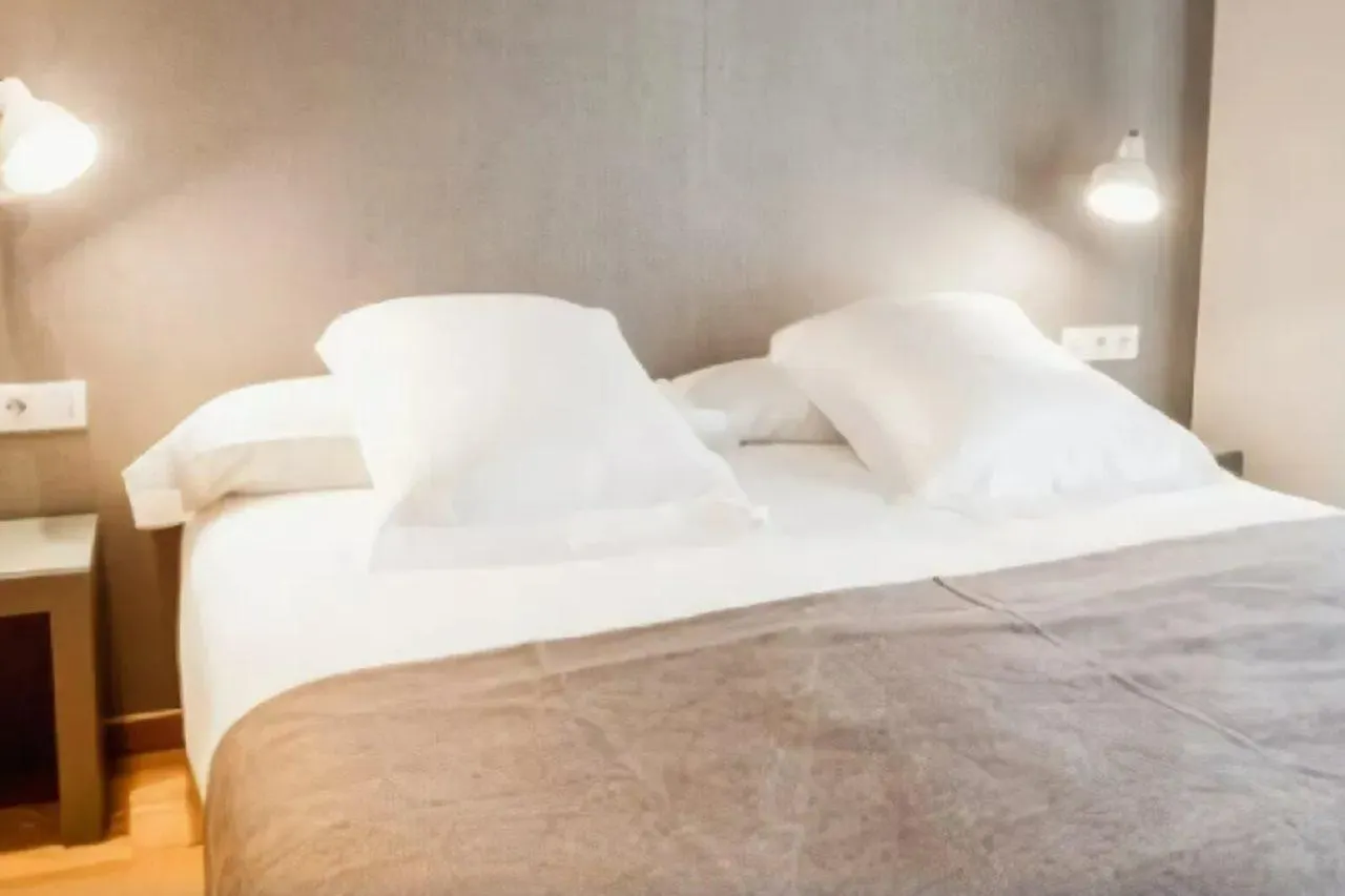 Izaka Apartments D377 Barcelona 0*,  Spain